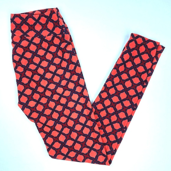 LuLaRoe Pants - LuLaRoe New OS slimming Leggings Womens One Size